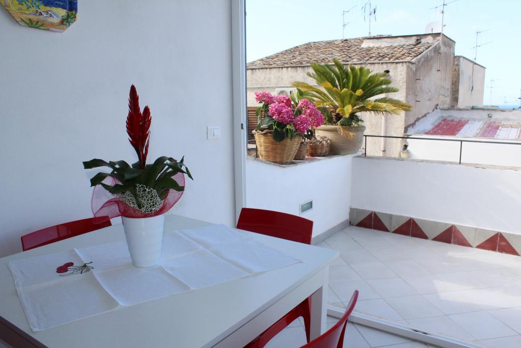 Terrazza In Palazzo Taormina Villa Кастеламаре дел Голфо Екстериор снимка